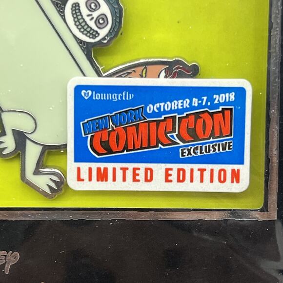 Loungefly The Nightmare Before Christmas Pin Set of 6 New York Comic Con 2018 - Picture 5 of 6